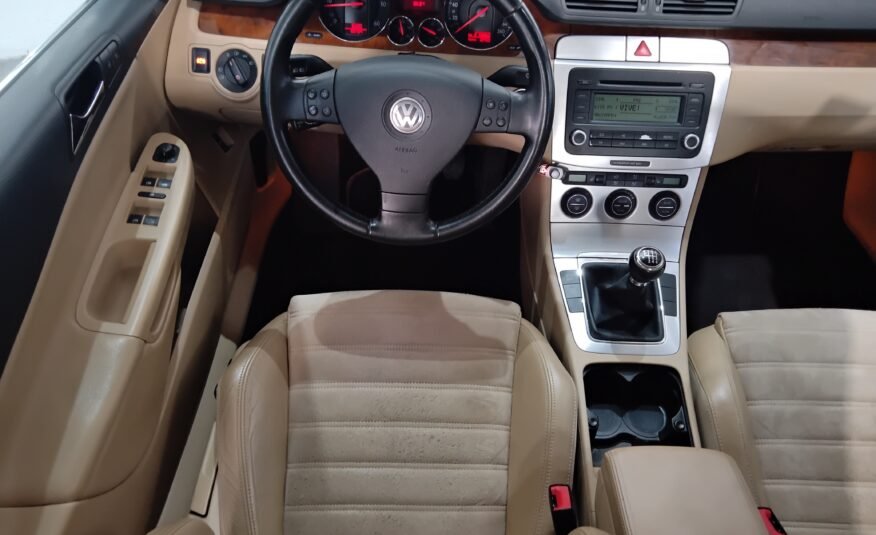 VOLKSWAGEN Passat 2.0 TDi