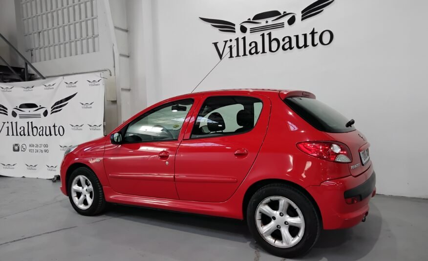 PEUGEOT 206+