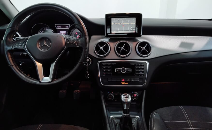 MERCEDES-BENZ Gla 200 CDI