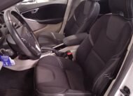 VOLVO V40 D3