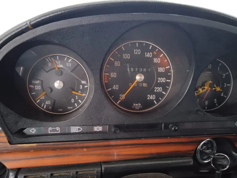 MERCEDES-BENZ 350SE