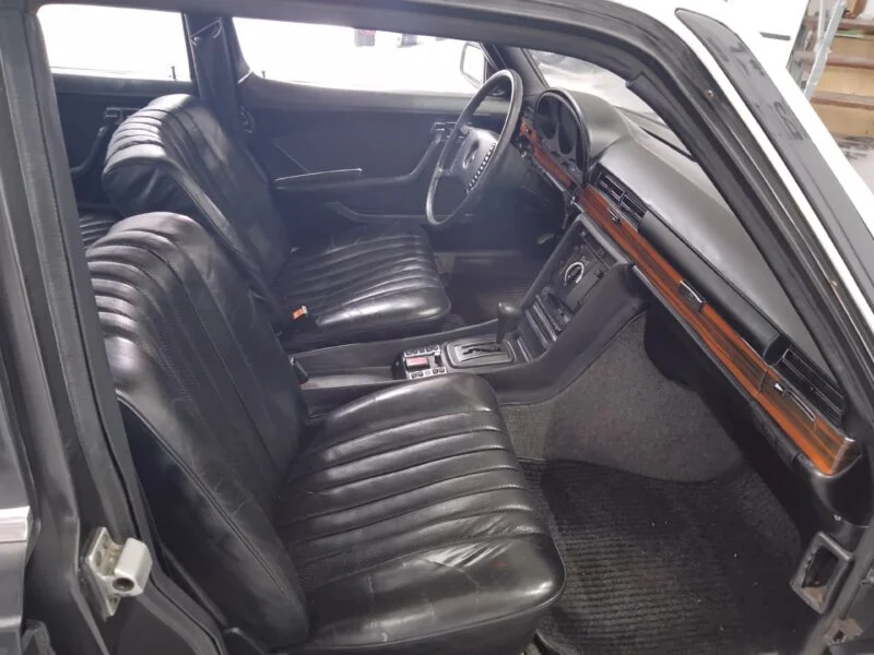 MERCEDES-BENZ 350SE