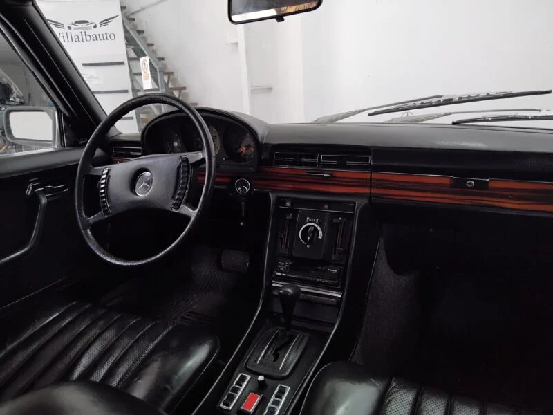 MERCEDES-BENZ 350SE