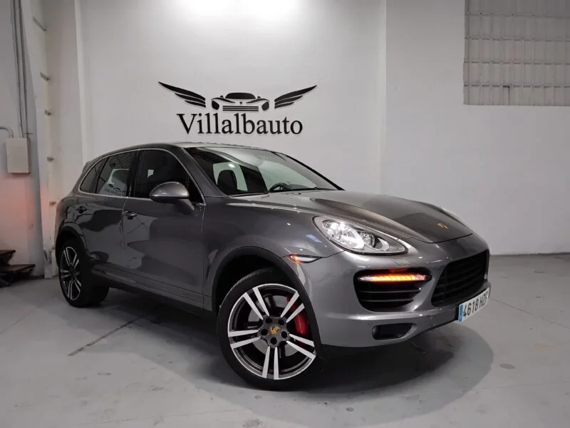 PORSCHE Cayenne Turbo