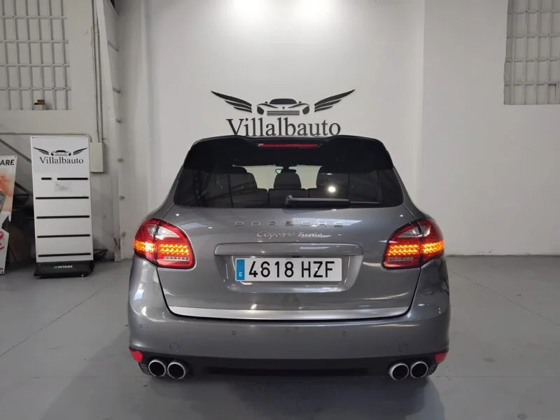 PORSCHE Cayenne Turbo