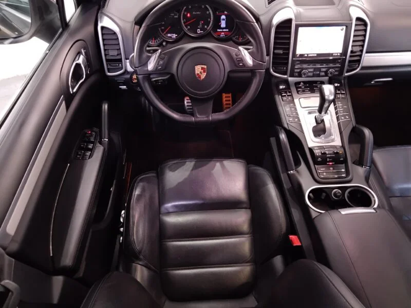 PORSCHE Cayenne Turbo