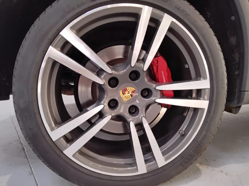 PORSCHE Cayenne Turbo