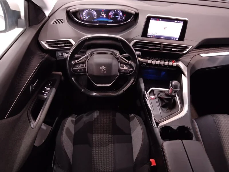 PEUGEOT 3008 II