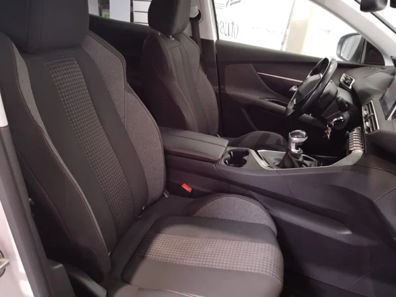 PEUGEOT 3008 II