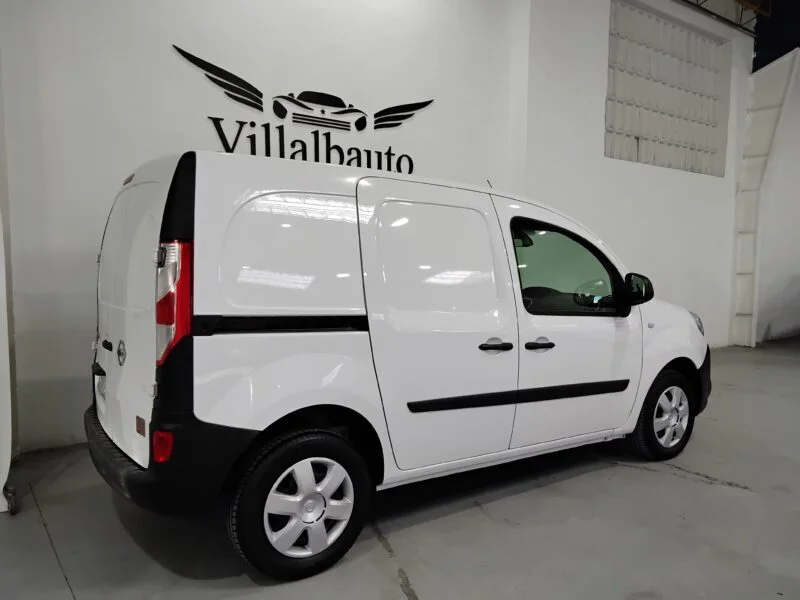 NISSAN NV250