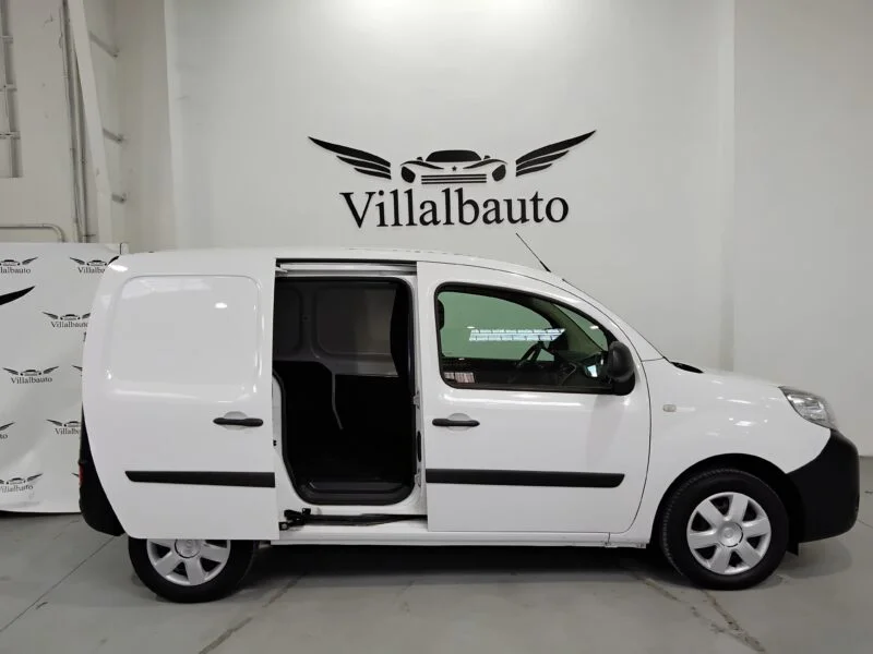 NISSAN NV250