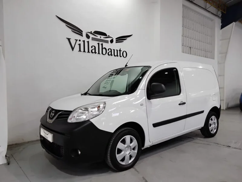 NISSAN NV250