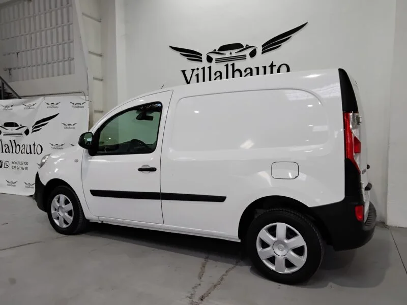 NISSAN NV250