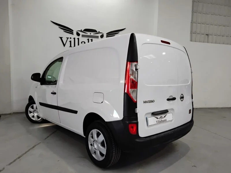 NISSAN NV250