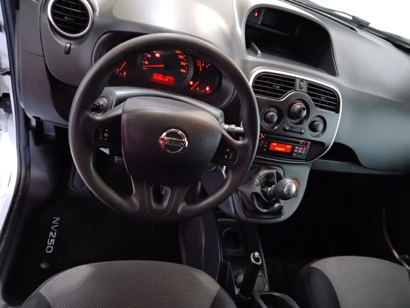 NISSAN NV250