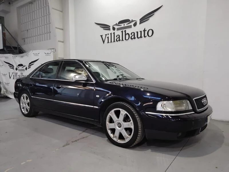 AUDI S8 Quattro