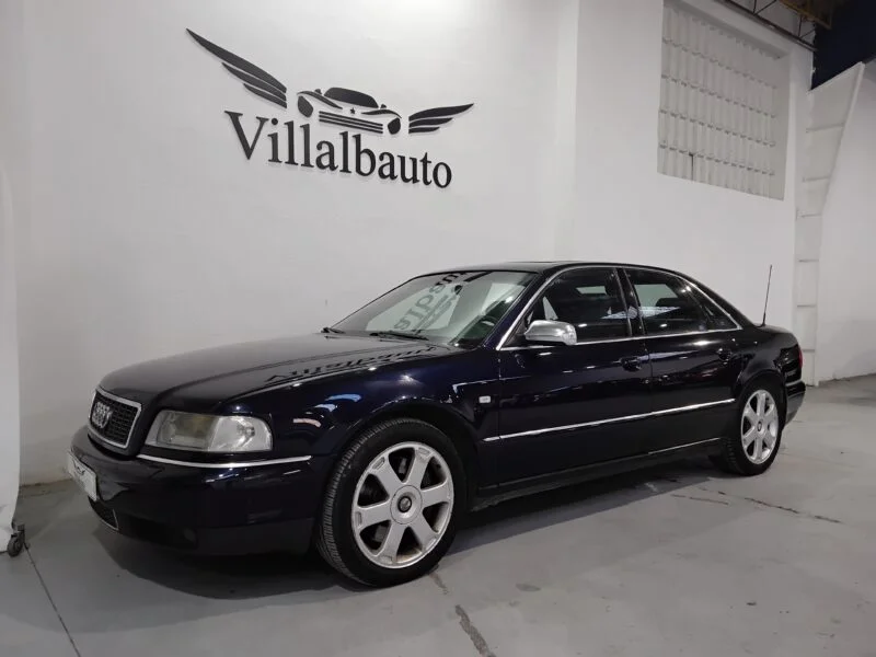 AUDI S8 Quattro