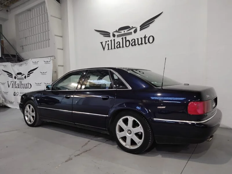 AUDI S8 Quattro