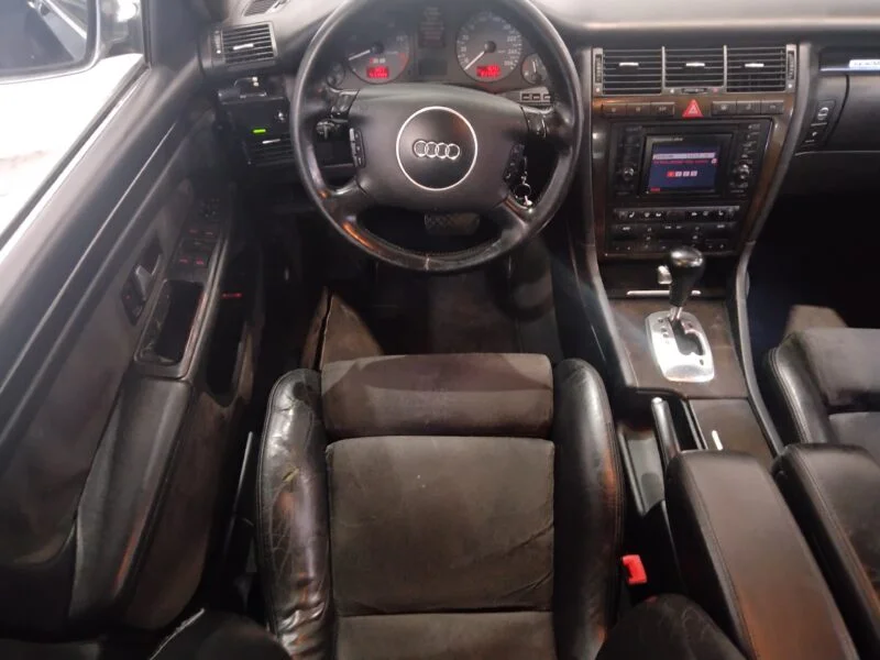 AUDI S8 Quattro
