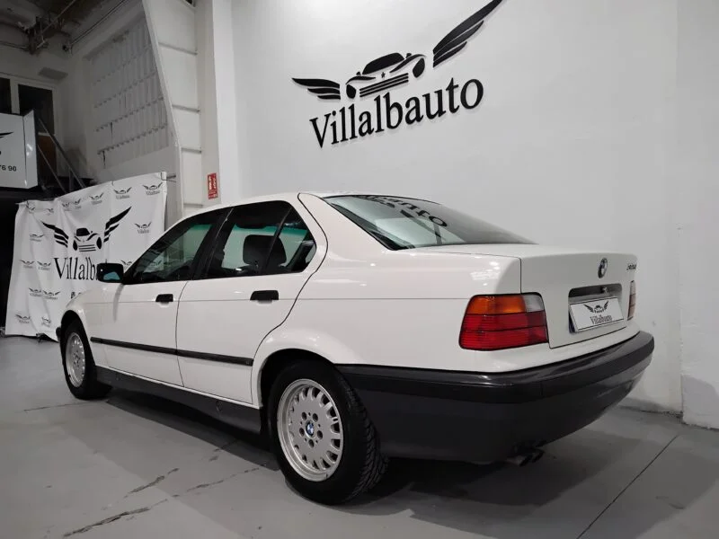 BMW Serie 3 325i