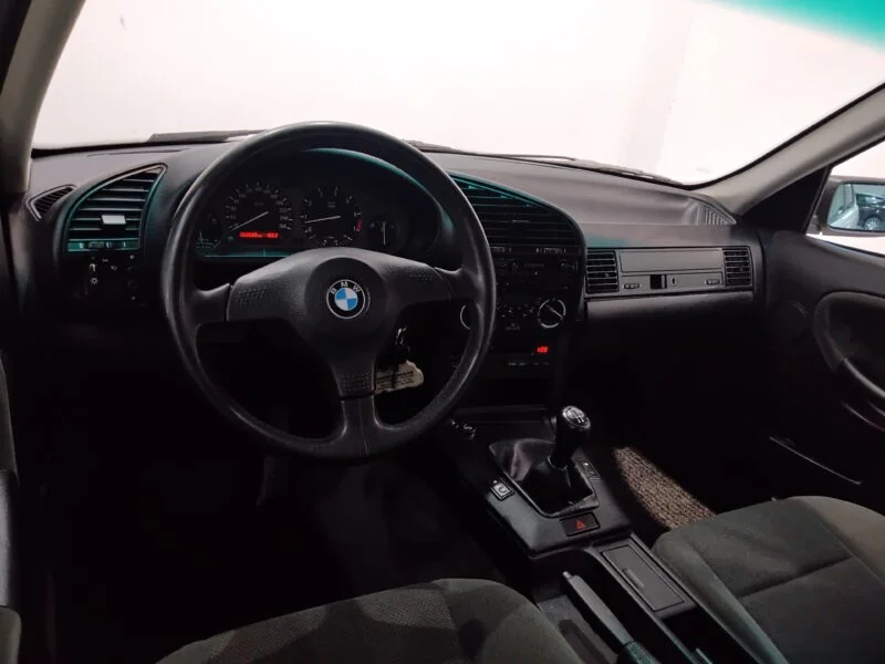 BMW Serie 3 325i