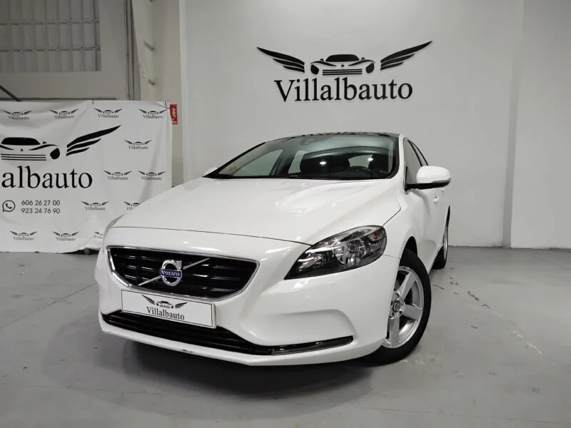 VOLVO V40 D3