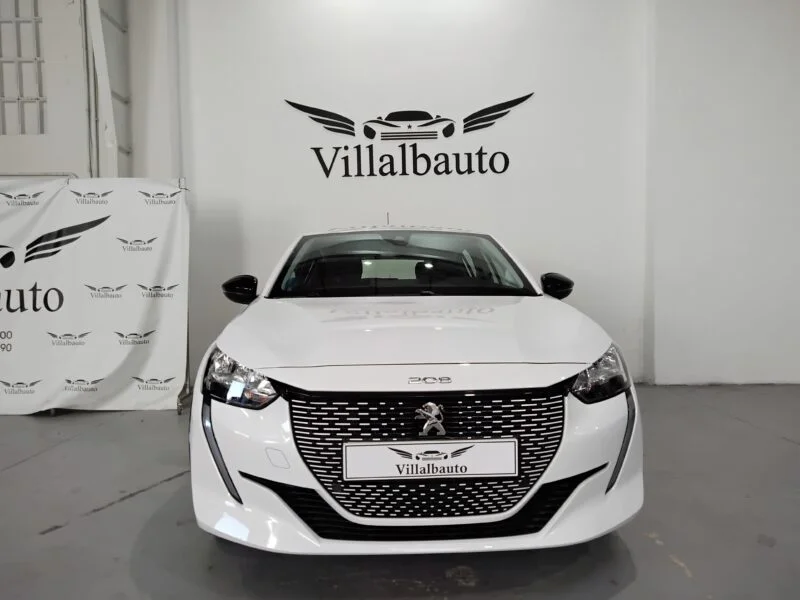 PEUGEOT e-208