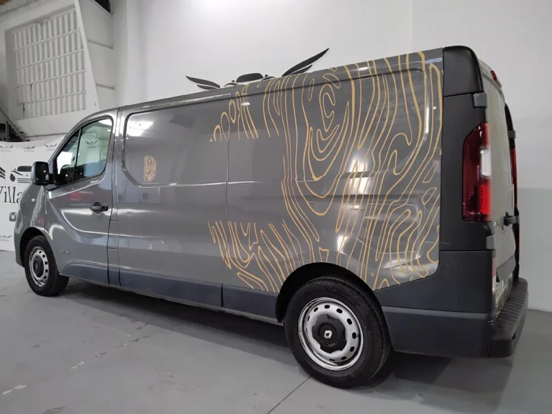 RENAULT Trafic Furgón 29 L1H1 dCi