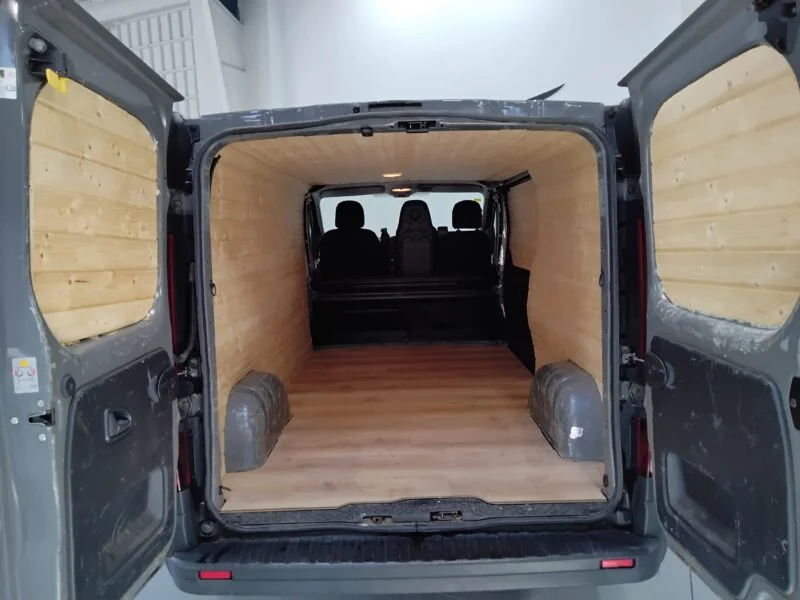 RENAULT Trafic Furgón 29 L1H1 dCi