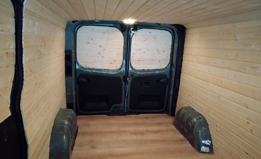 RENAULT Trafic Furgón 29 L1H1 dCi 115