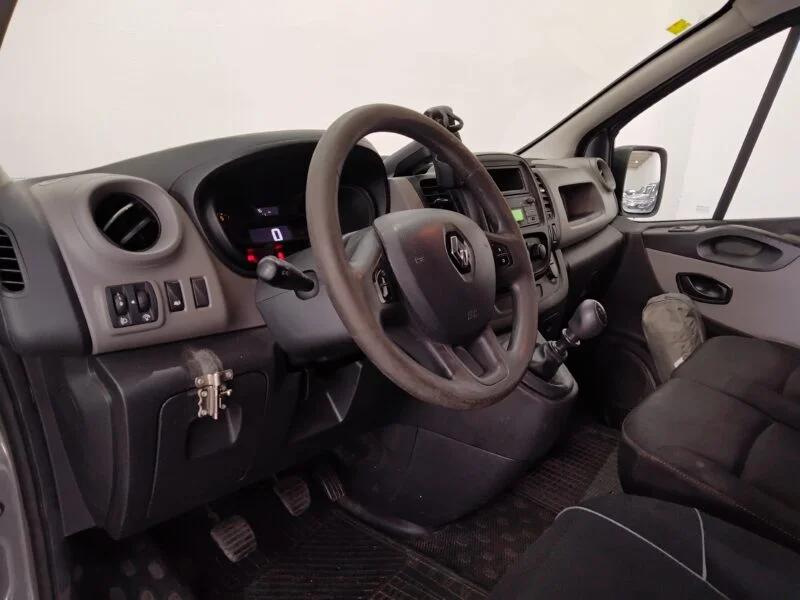 RENAULT Trafic Furgón 29 L1H1 dCi