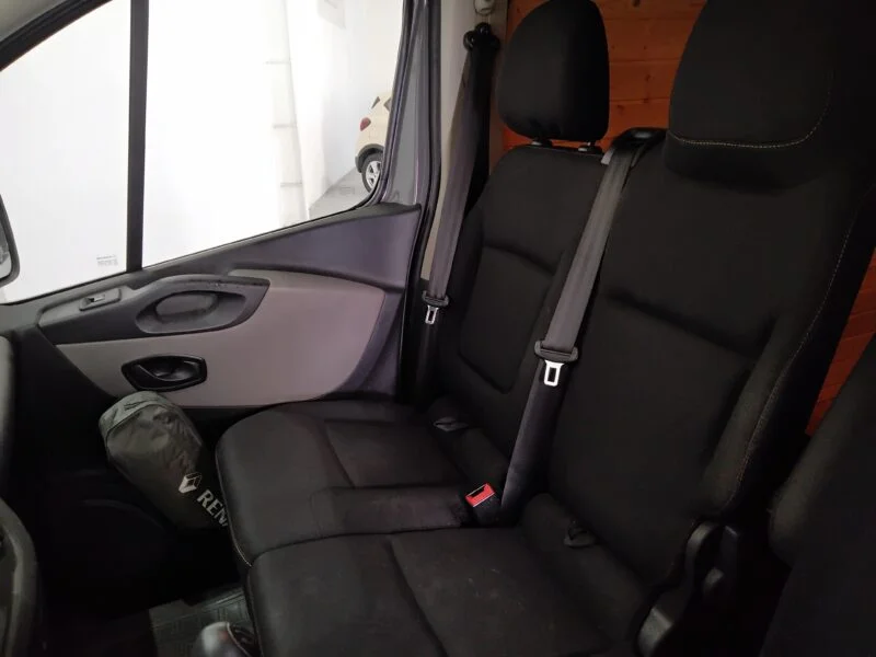 RENAULT Trafic Furgón 29 L1H1 dCi