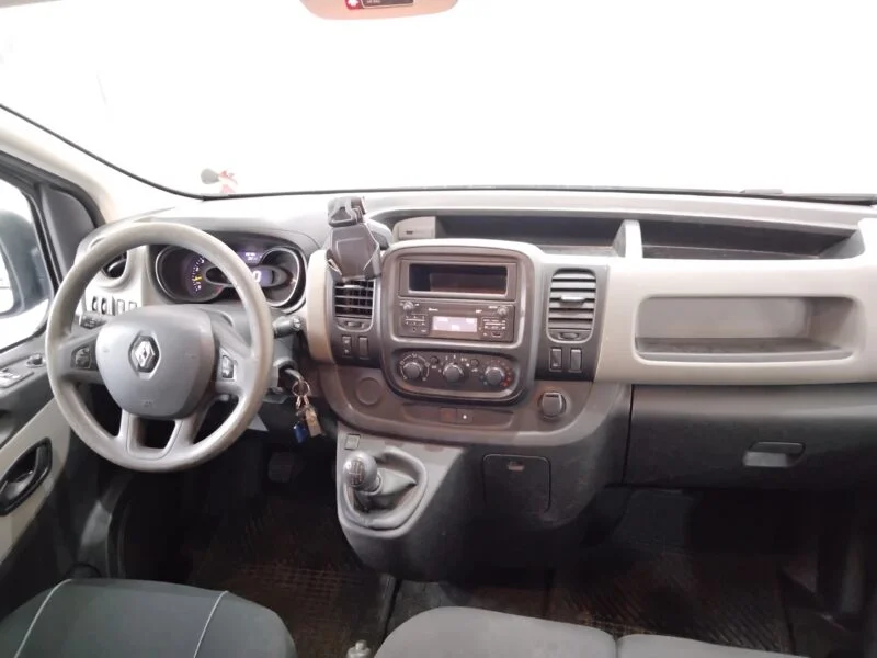 RENAULT Trafic Furgón 29 L1H1 dCi