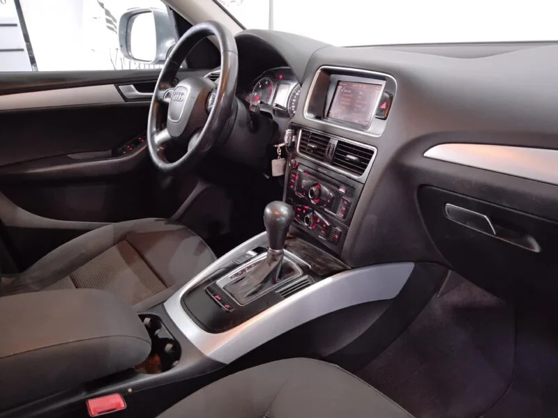 AUDI Q5 QUATTRO S-TRONIC