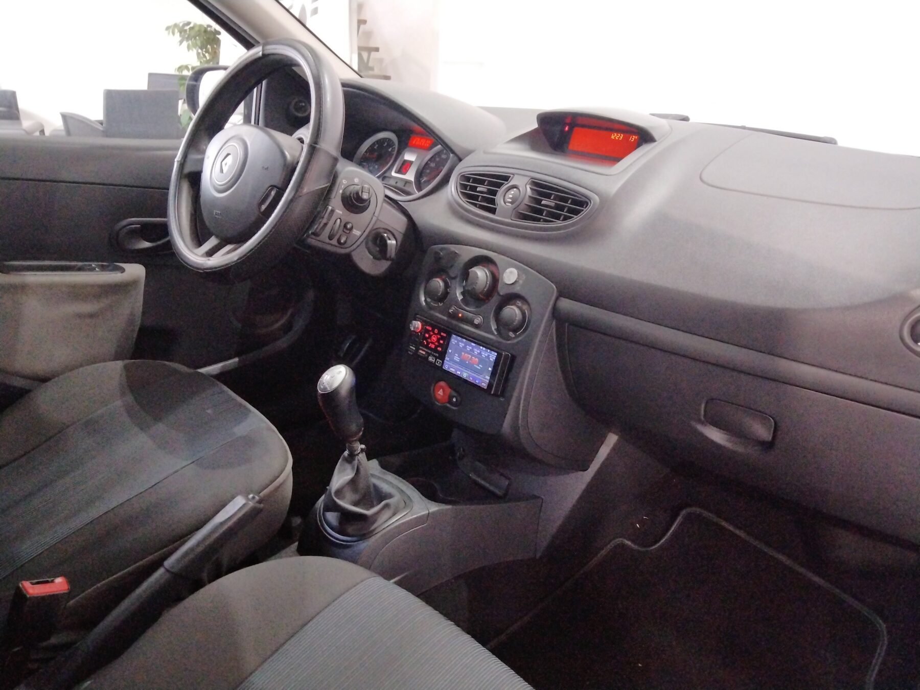 RENAULT CLIO 1.5dCi