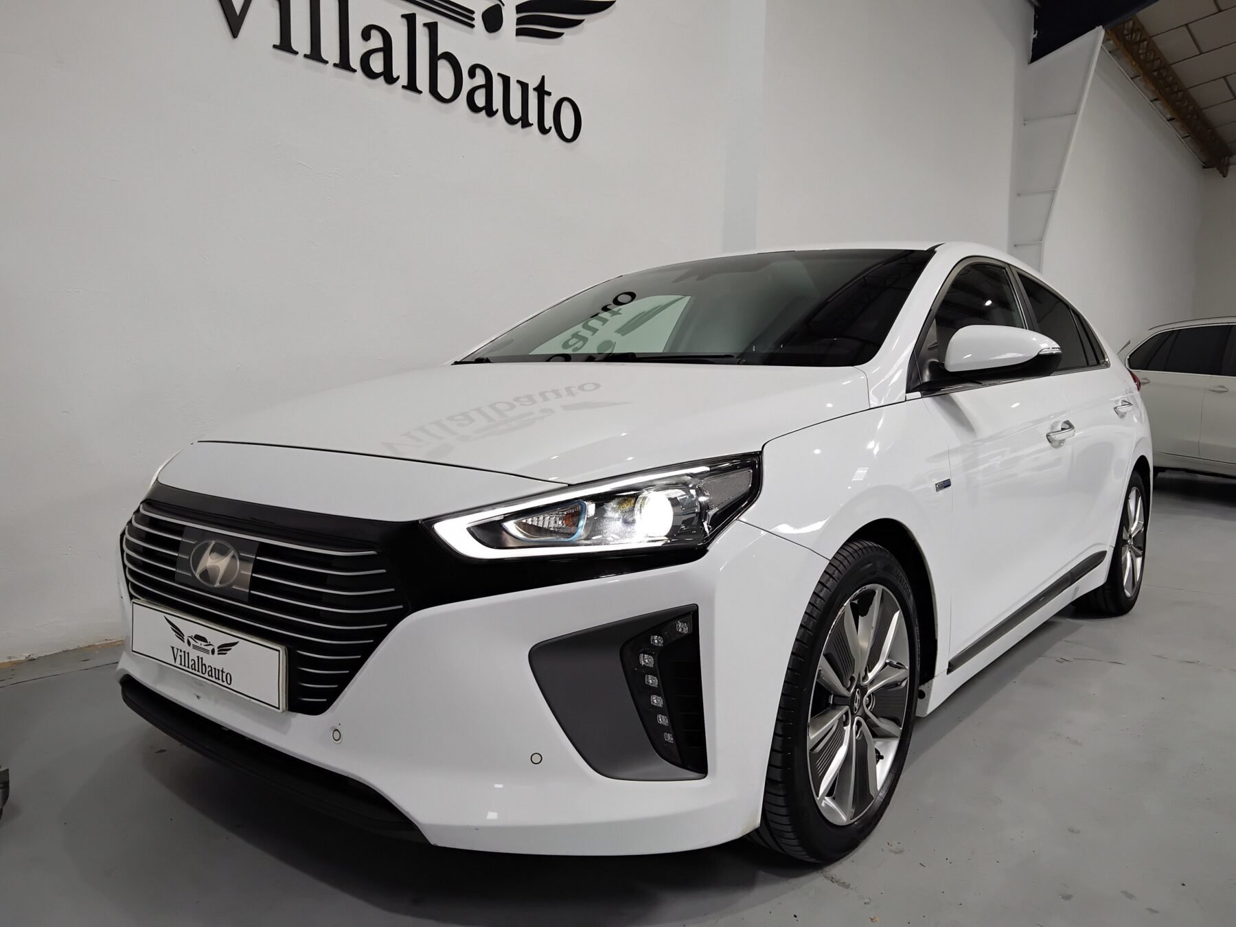 HYUNDAI Ioniq Hybrid