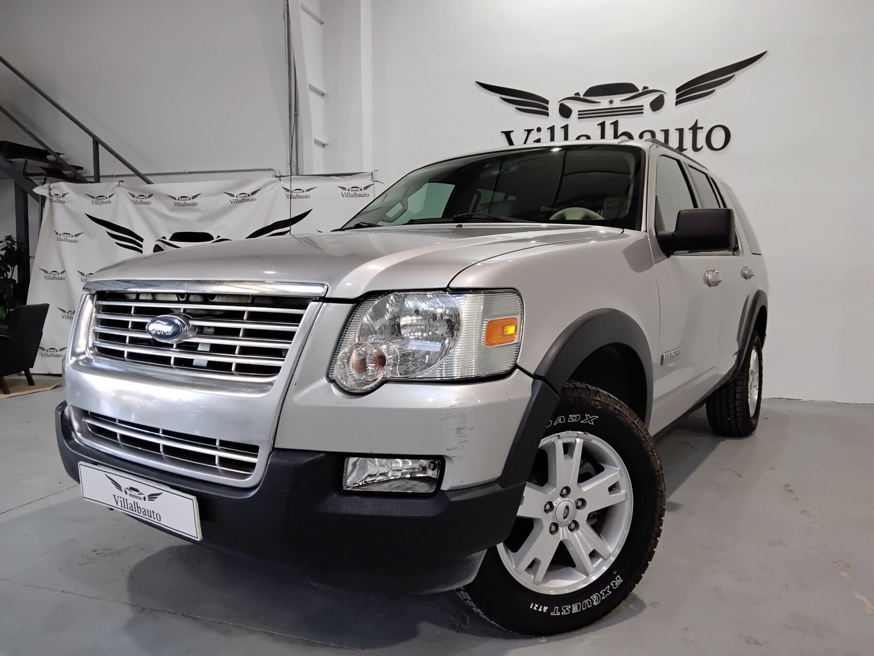 FORD Explorer XLT 4.0 V6