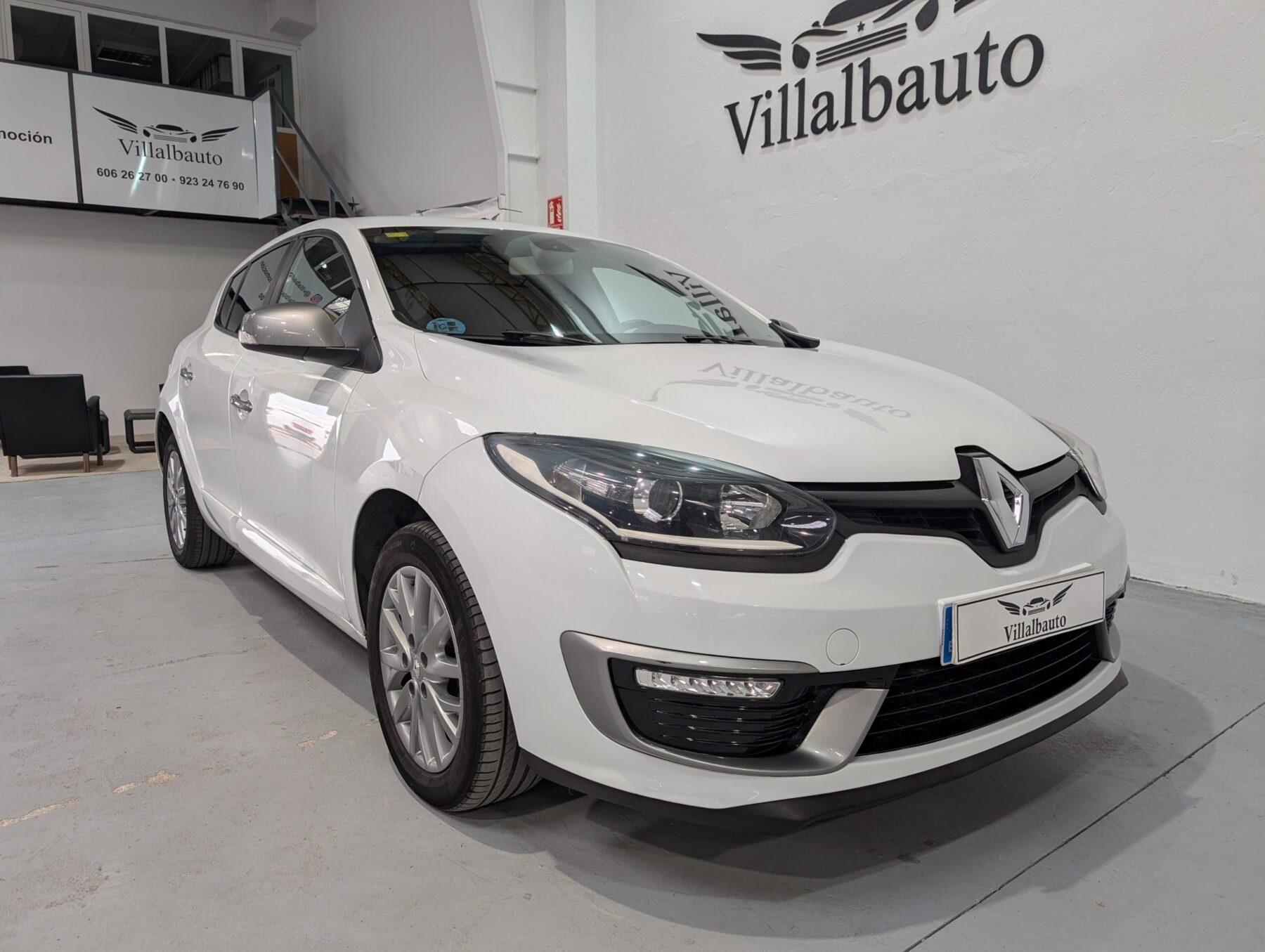 RENAULT Megane