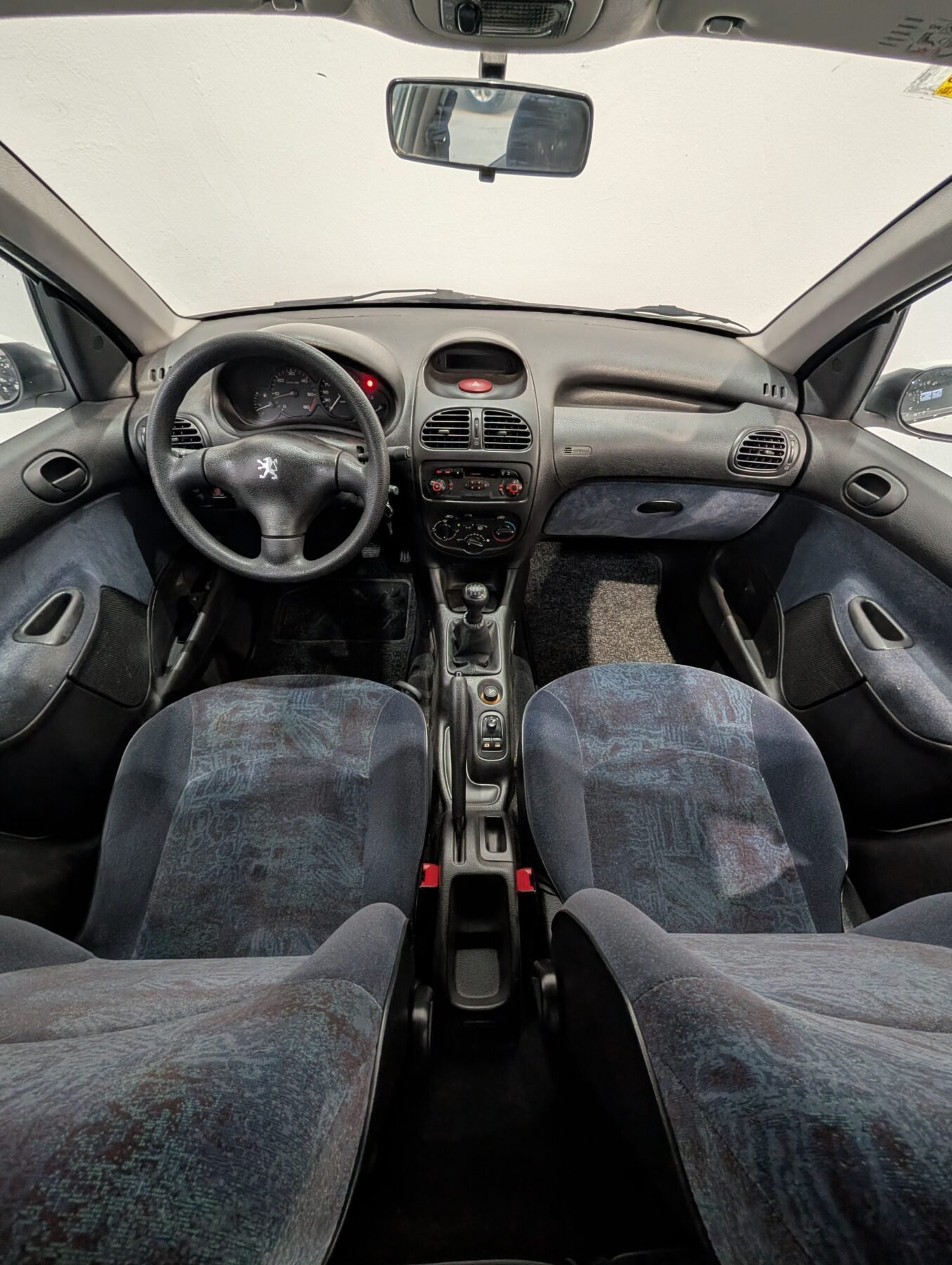 PEUGEOT 206 2.0HDi