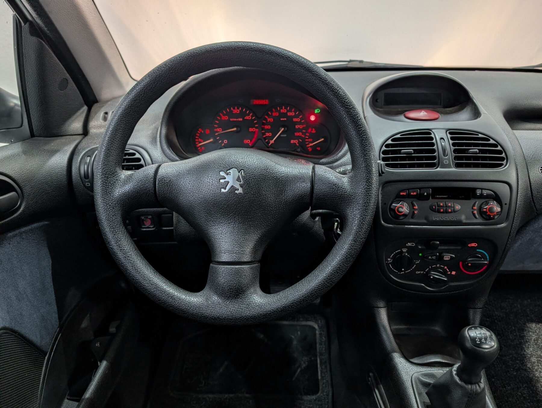 PEUGEOT 206 2.0HDi