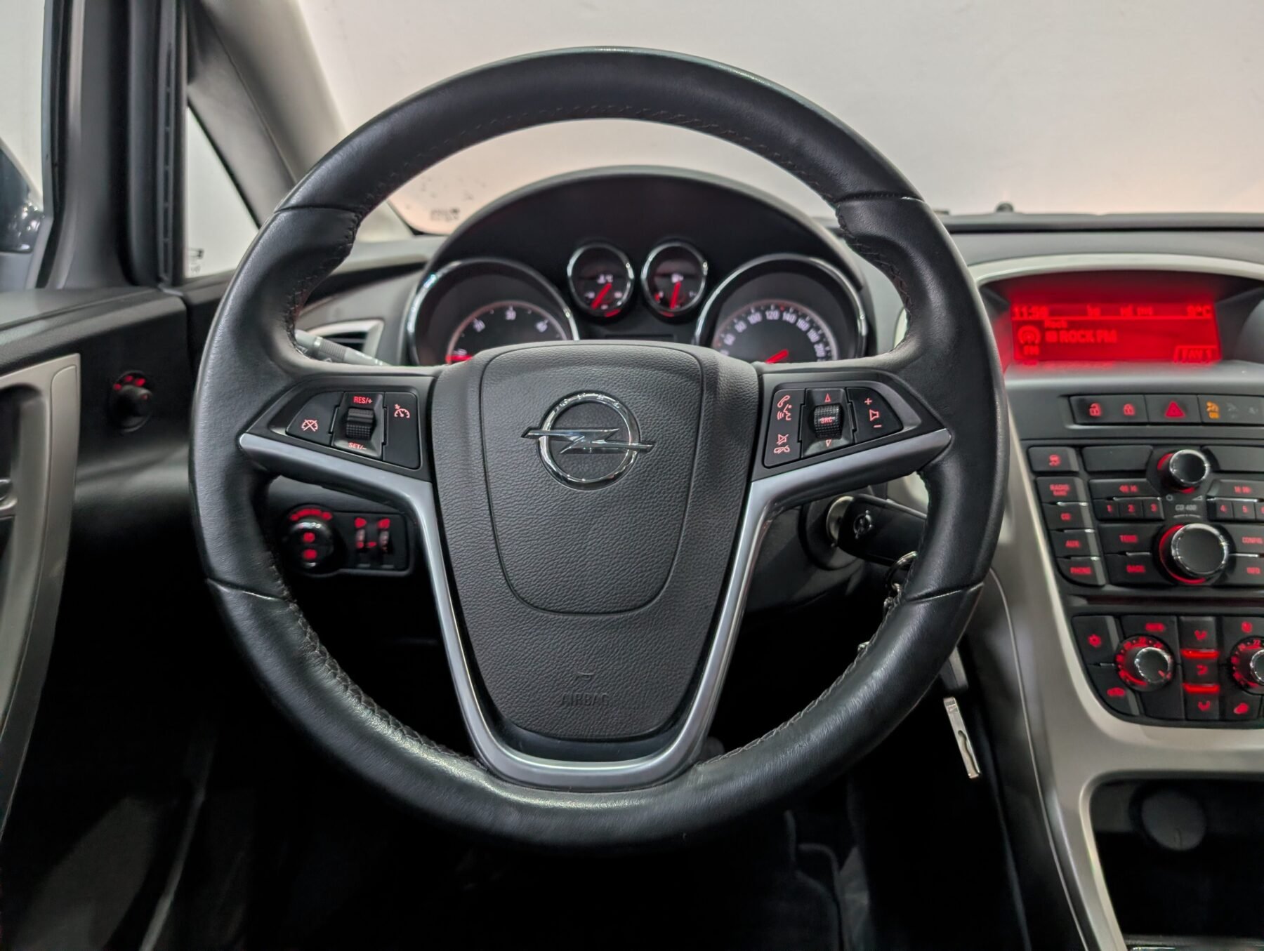 OPEL Astra J HATCHBACK 