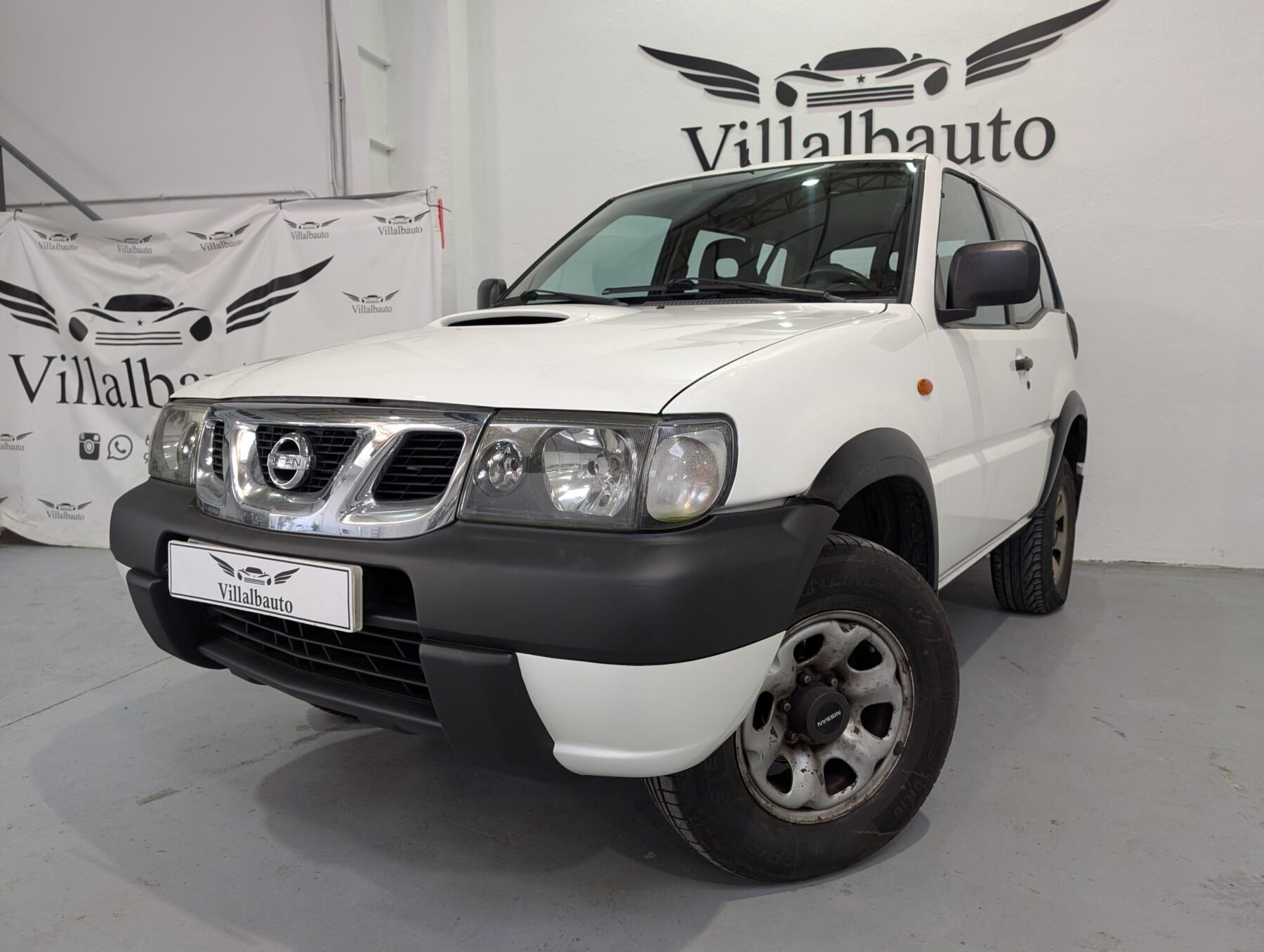 NISSAN TERRANO