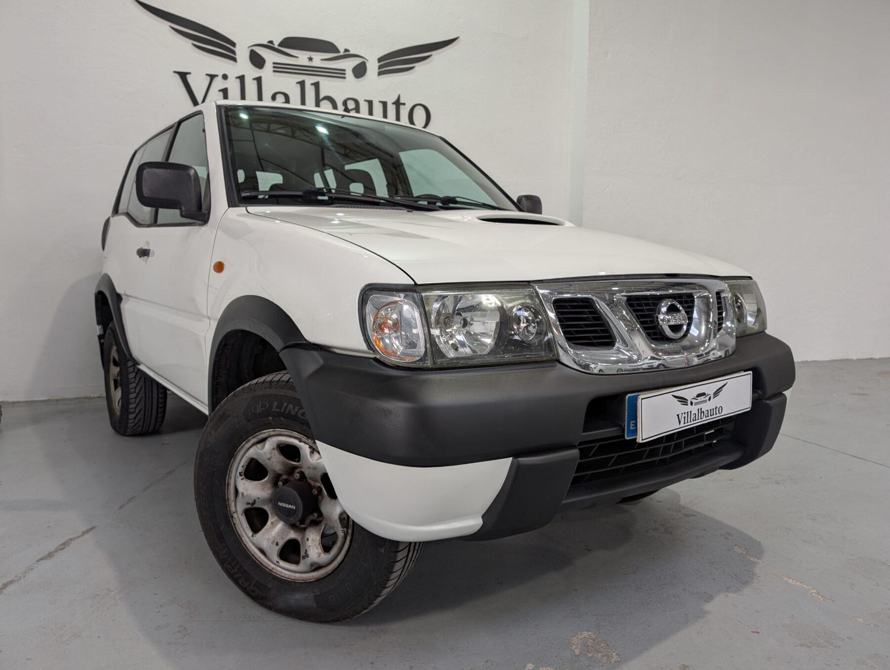 NISSAN TERRANO