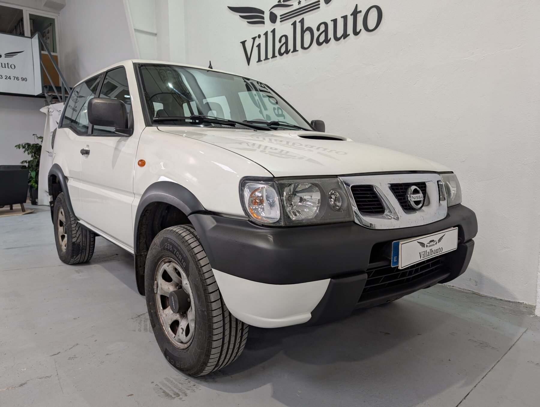 NISSAN TERRANO