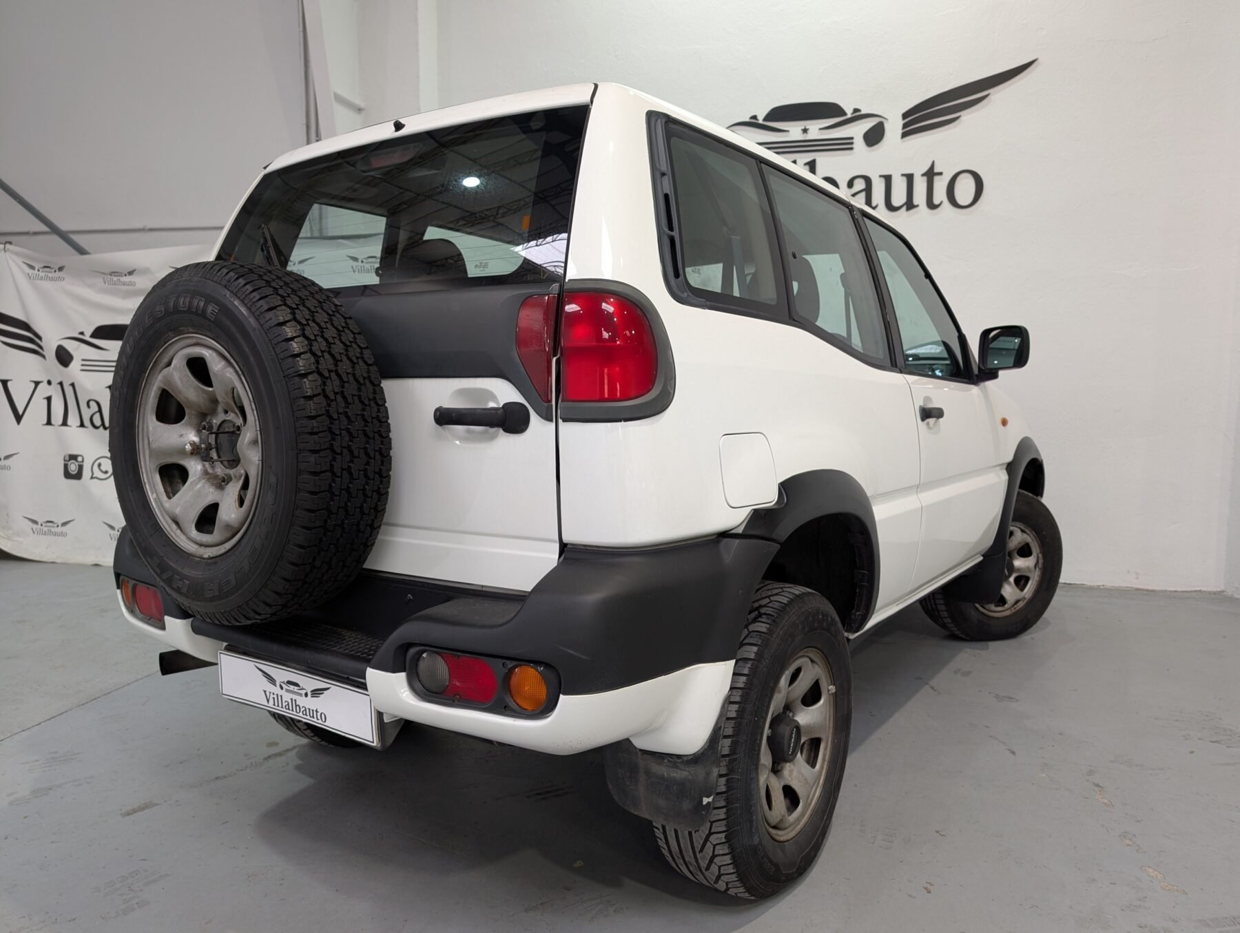 NISSAN TERRANO