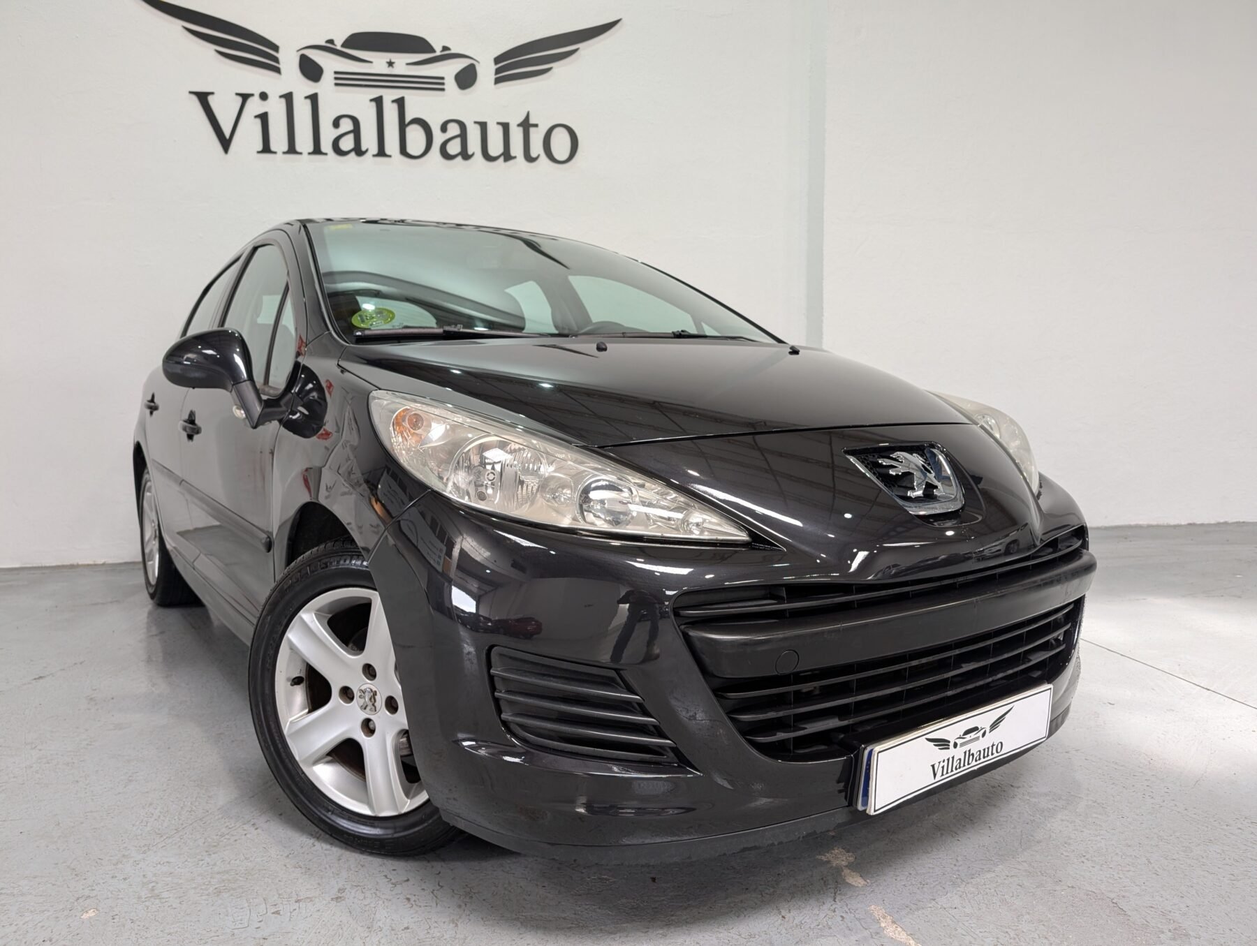 PEUGEOT 207