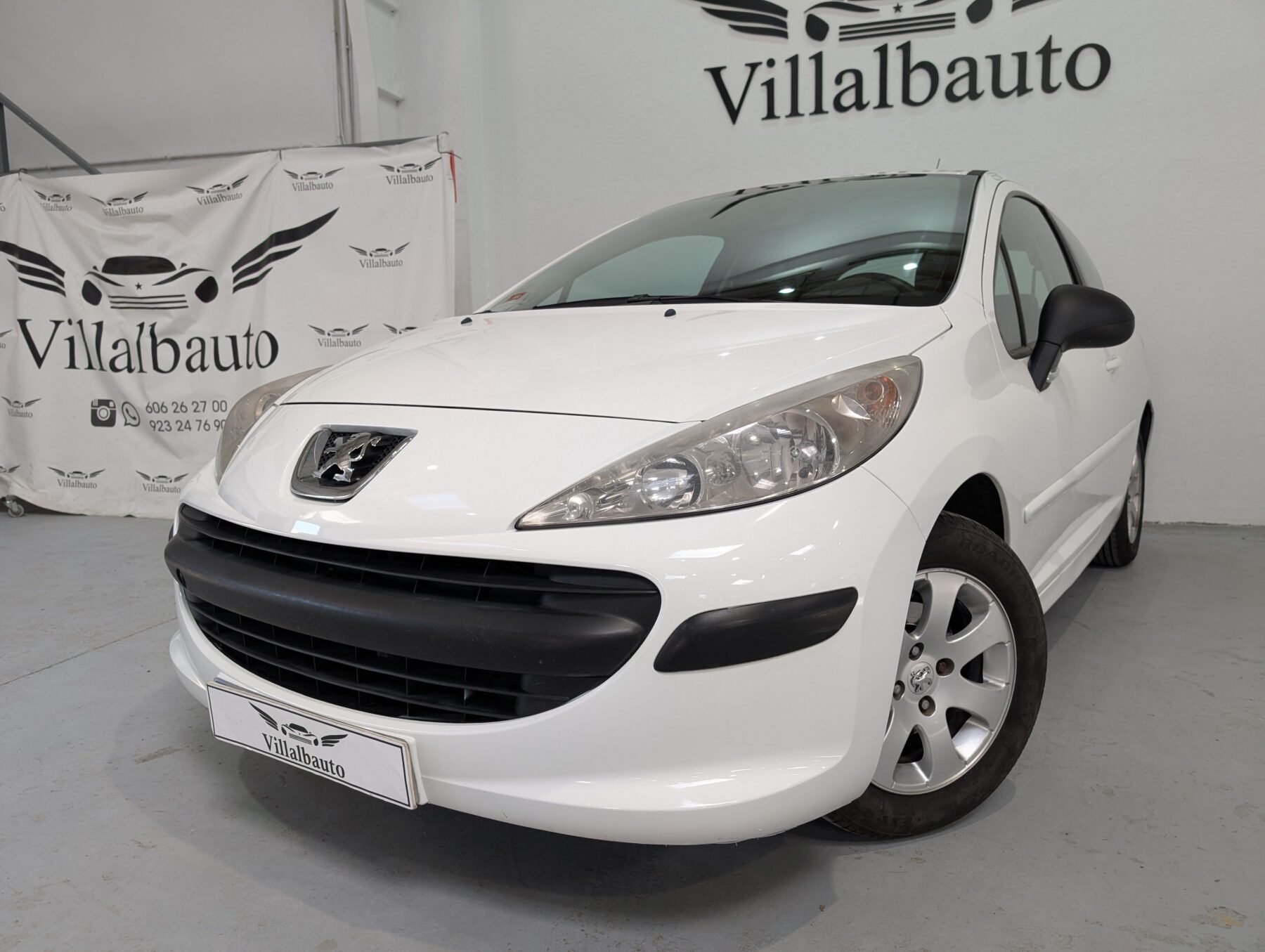 PEUGEOT 207