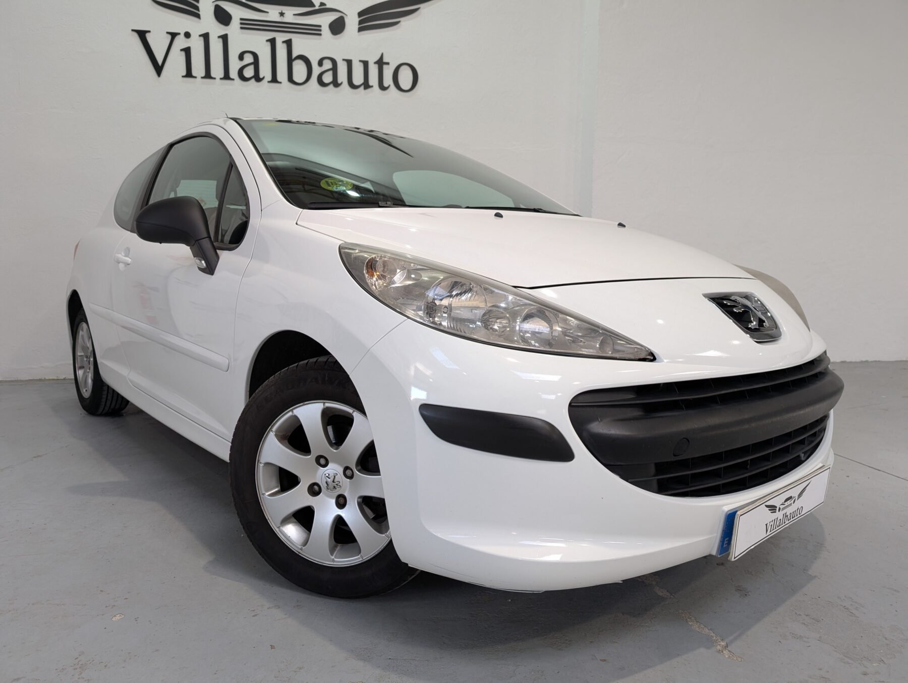 PEUGEOT 207