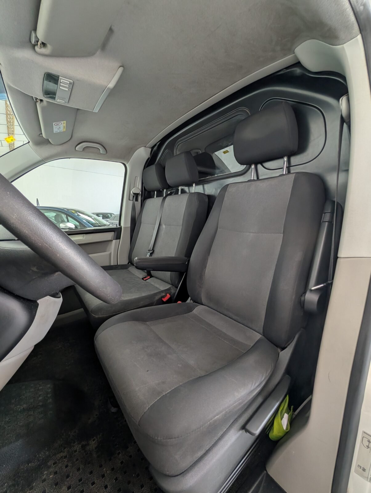 VOLKSWAGEN Transporter 2.0 TDI FURGÓN 