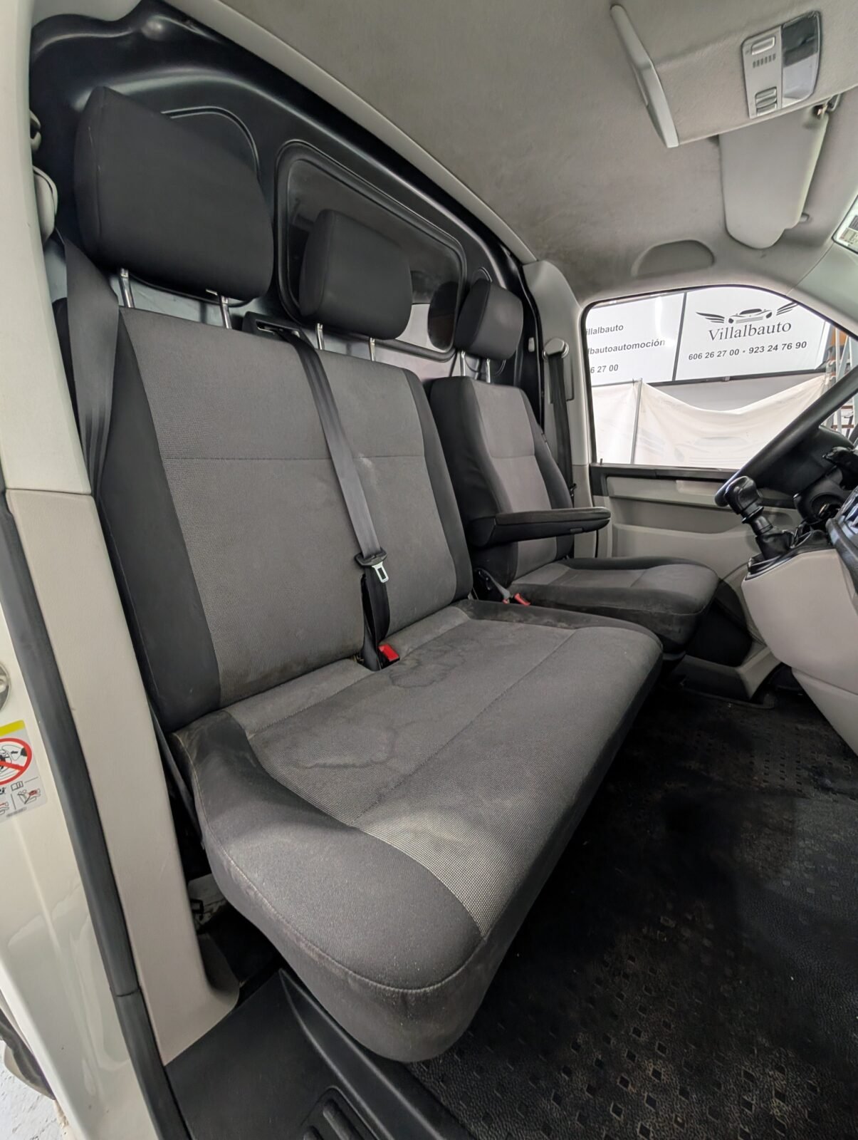 VOLKSWAGEN Transporter 2.0 TDI FURGÓN 